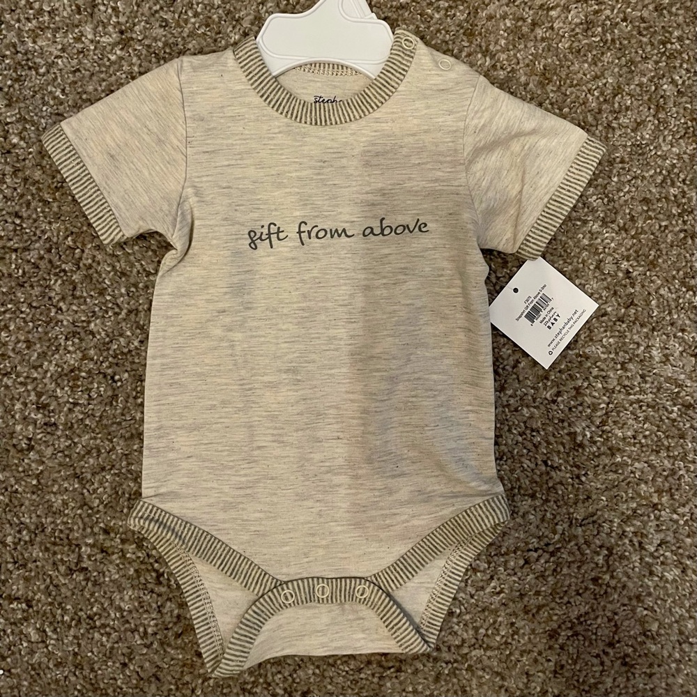 Stephan baby gift from above onesie. 0-3 mo.